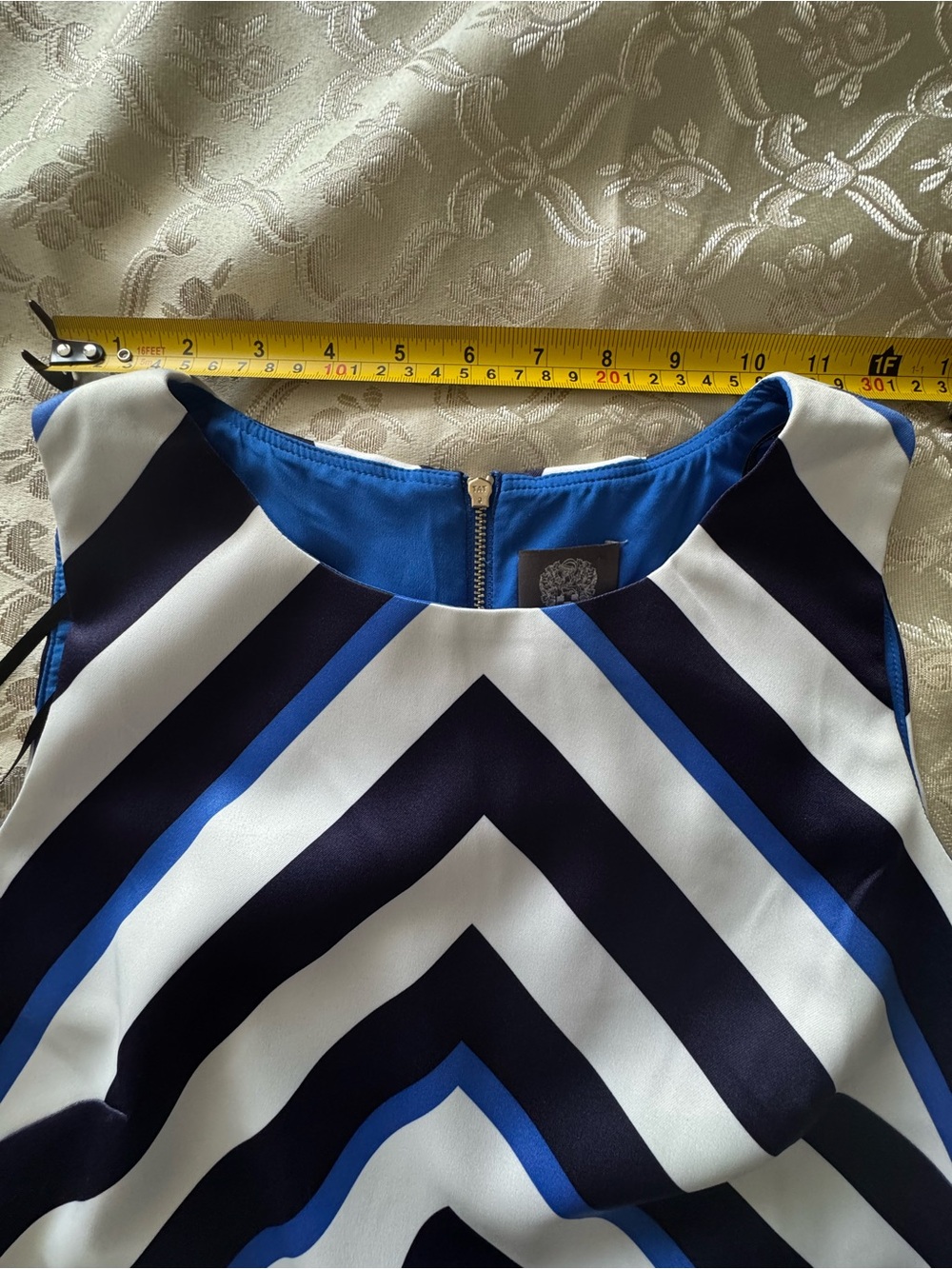 Vince Camuto Chevron Striped Sleeveless Shift Dress Size 8 NWT - Picture 7 of 10